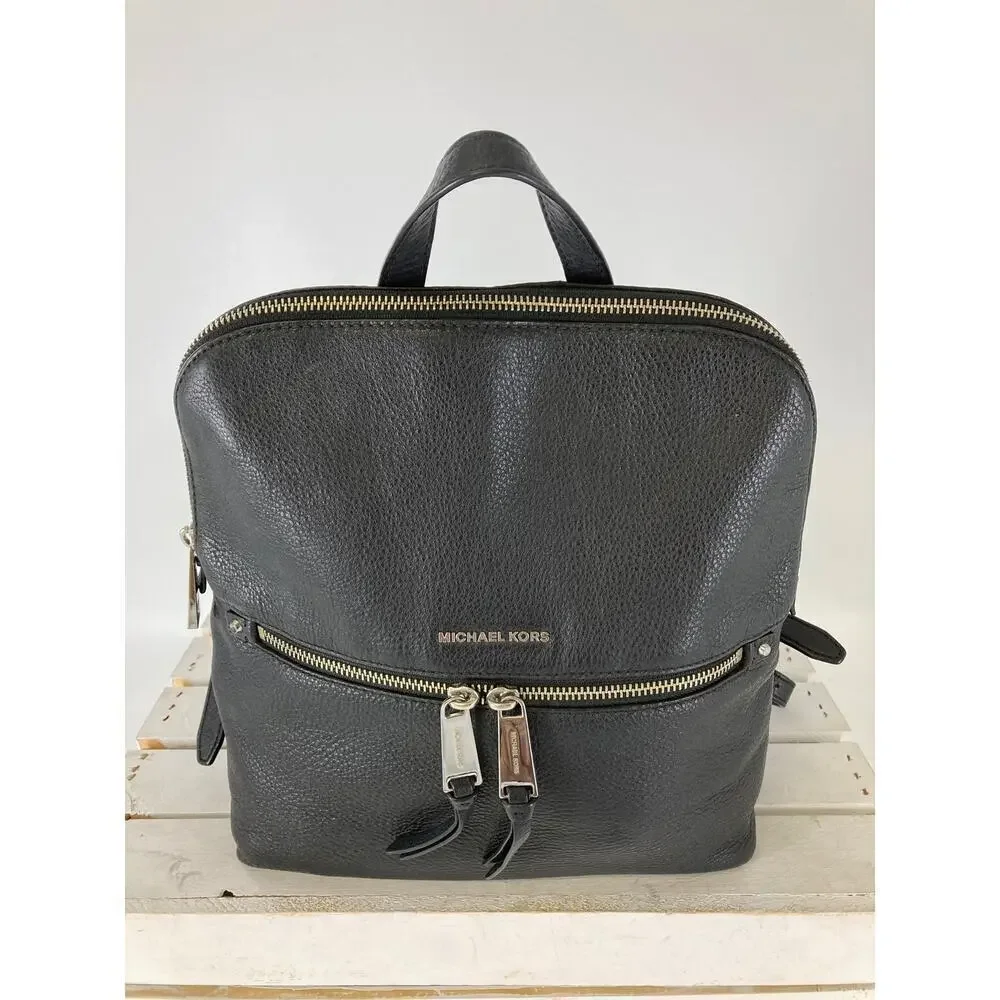 MICHAEL KORS, MEDIUM SIZE BLACK PEBBLED LEATHER BACKPACK (ASIS)